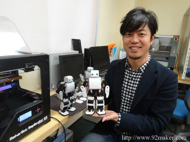 世界上第一个可打印的开源机器人PLEN2