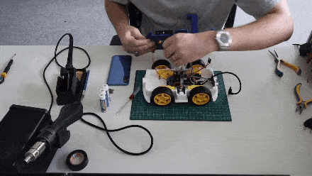 英特尔开发出50美元的3D打印机器人OpenBot，用手机做大脑